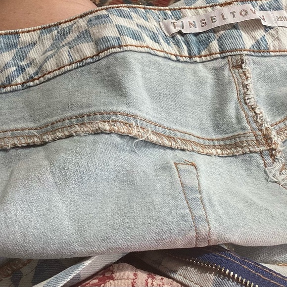 Tinseltown Blue and White Checkered Ankle Jeans - Picture 6 of 6